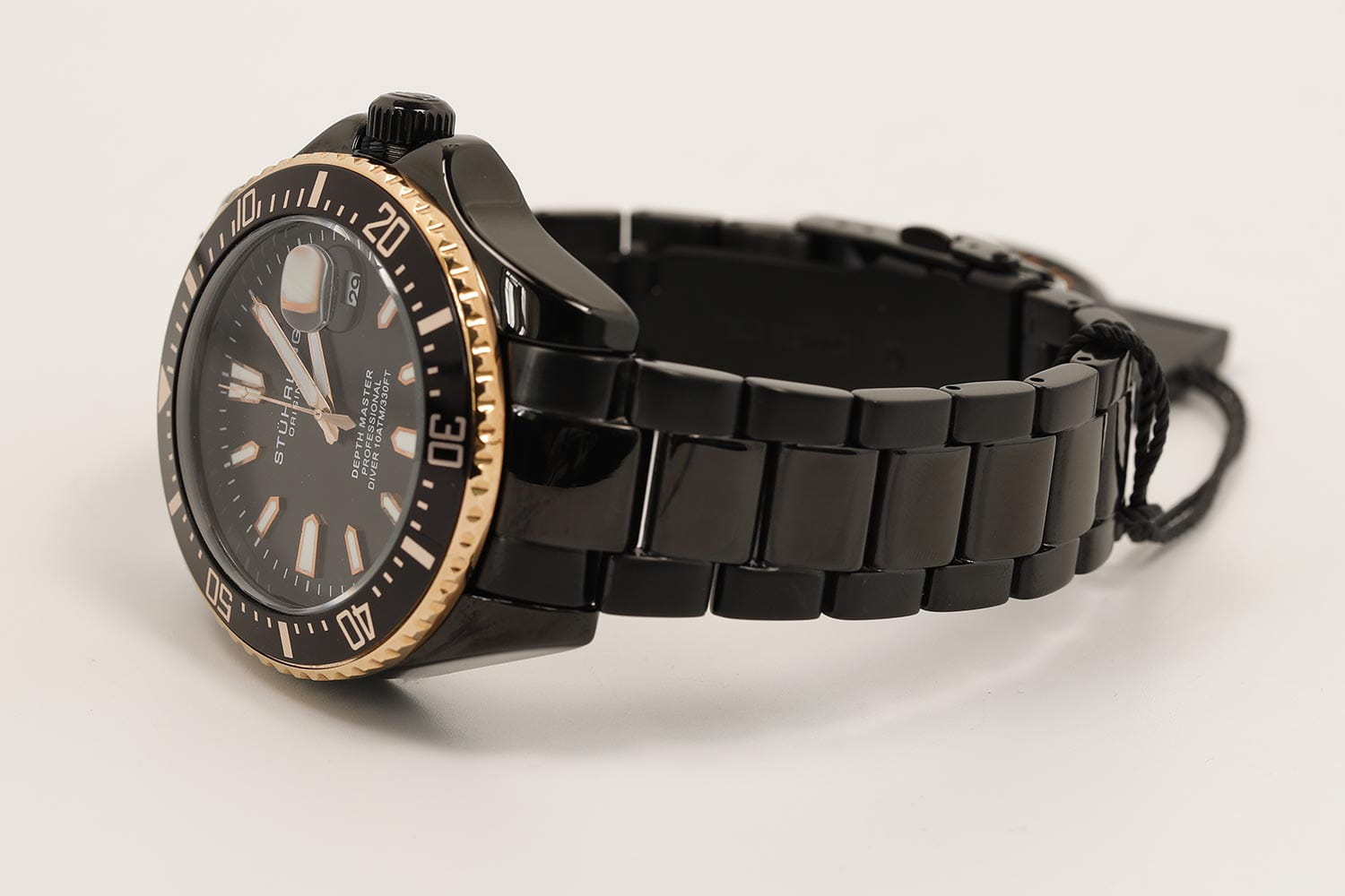 Stuhrling Stuhrling Aquadiver 3950A.9 , наручные мужские часы фото под углом