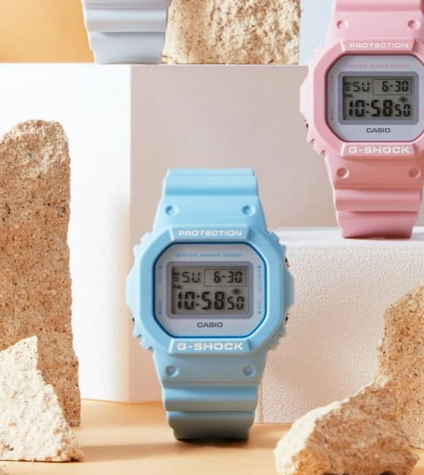 Casio Casio G-Shock DW-5600SC-2 электронные женские часы часы крупный план серый циферблата