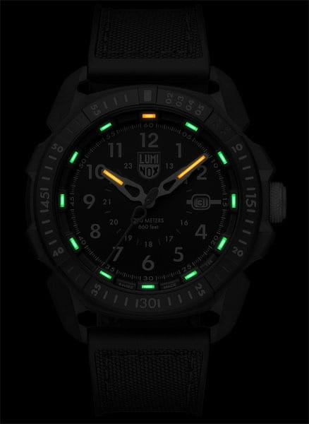 Luminox Luminox Ice-Sar Arctic 1000 Series XL.1001, sea швейцария мужские часы на браслете каучук + текстиль боковой вид