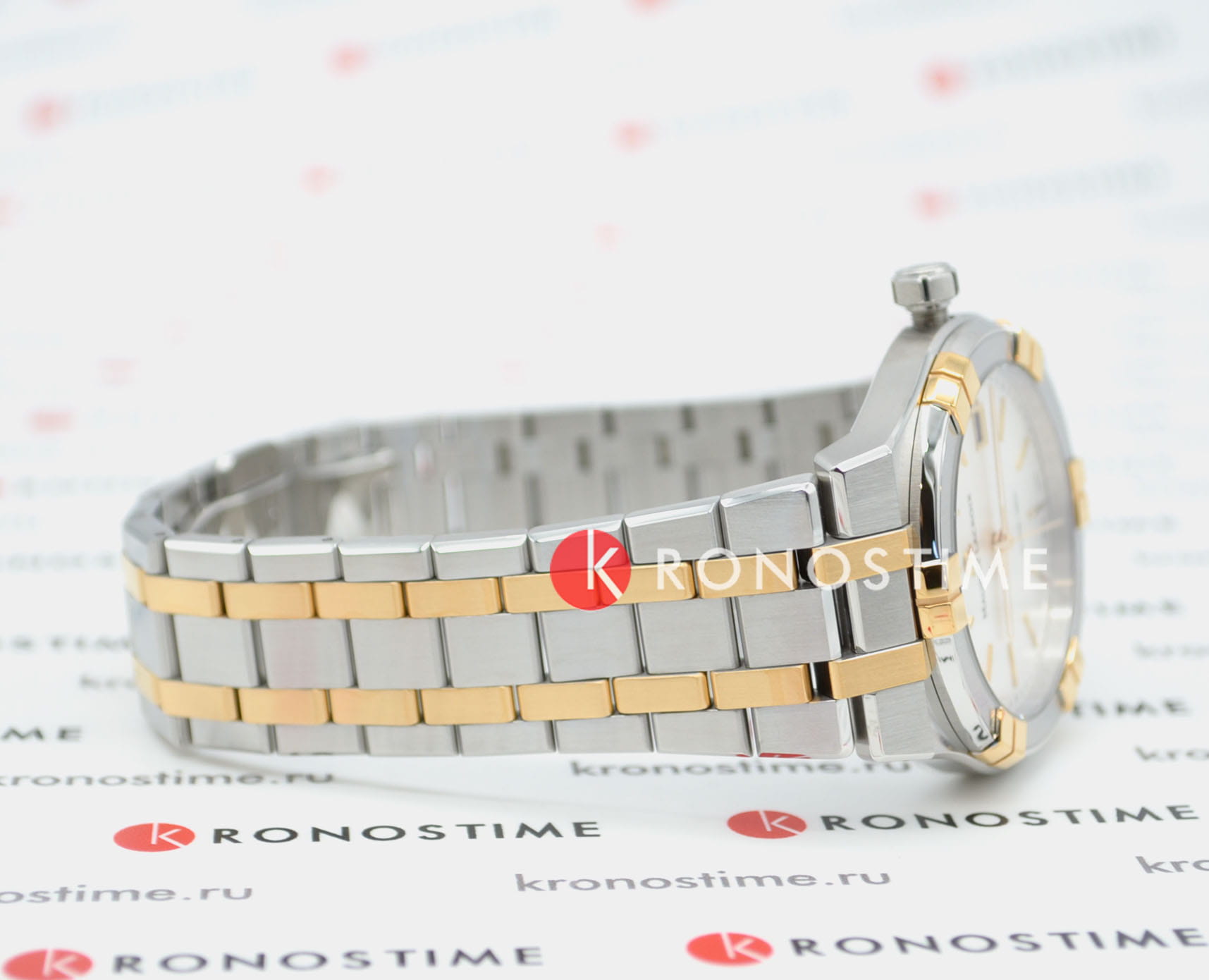 Maurice Lacroix Maurice Lacroix Aikon Quartz AI1108-PVP02-130-1 кварцевые женские часы часы крупный план белый циферблата