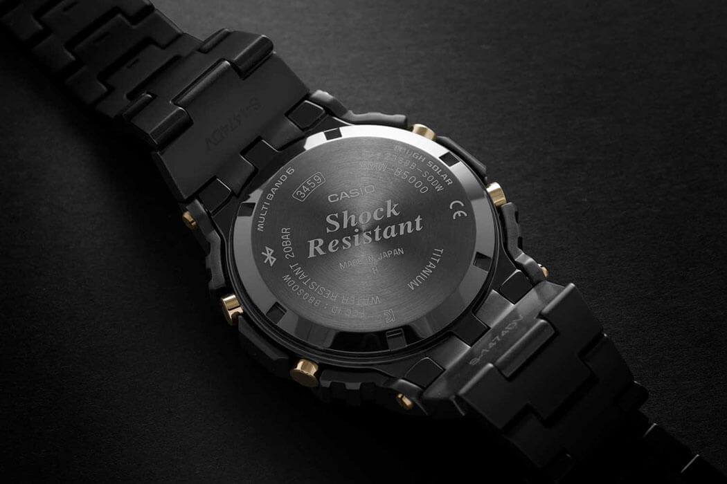 Casio Casio G-Shock GMW-B5000TB-1 электронные мужские часы часы крупный план  циферблата