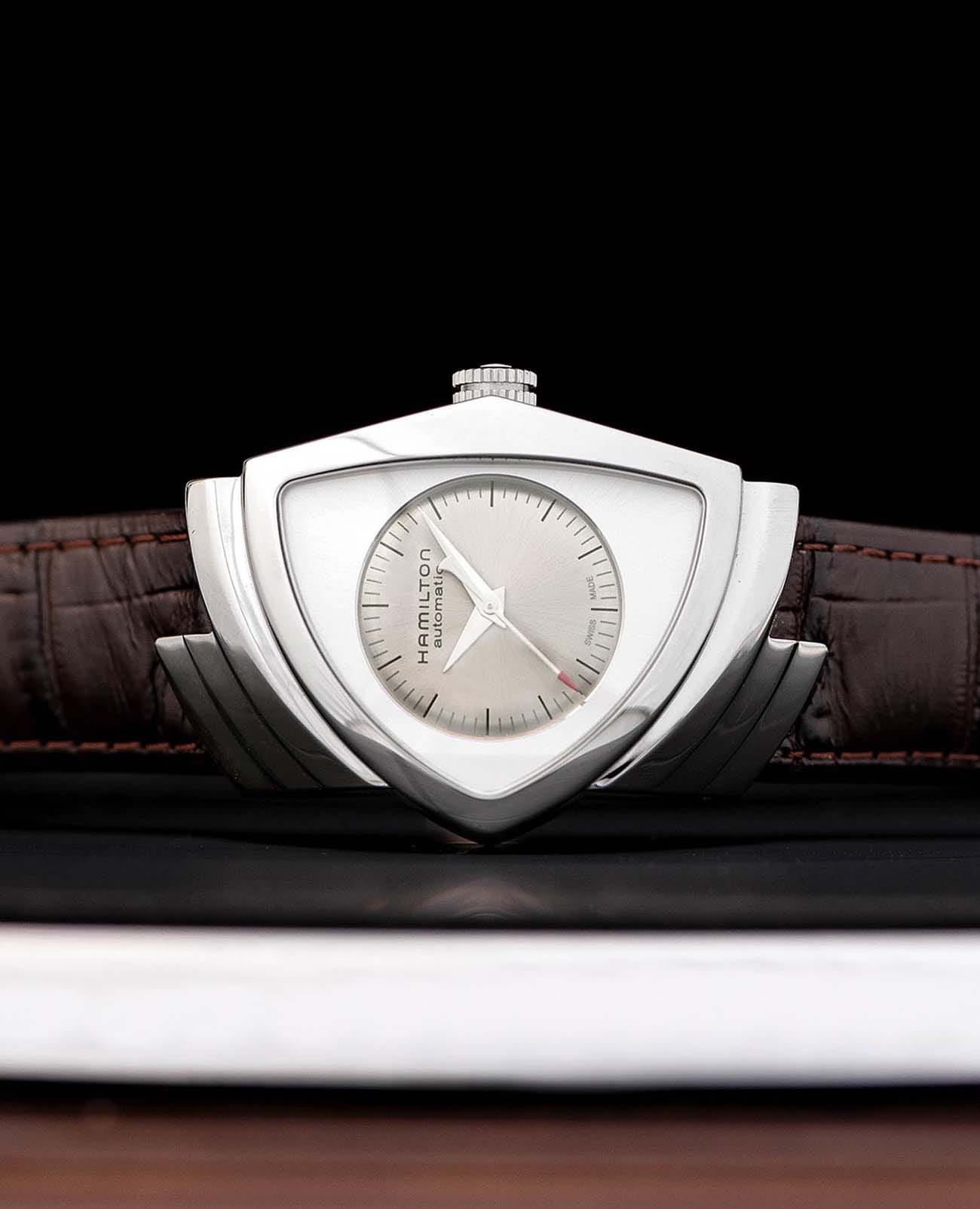 Оригинальные часы Hamilton Hamilton Ventura Auto H24515581 кварцевые калибр механизма h-10 общий вид