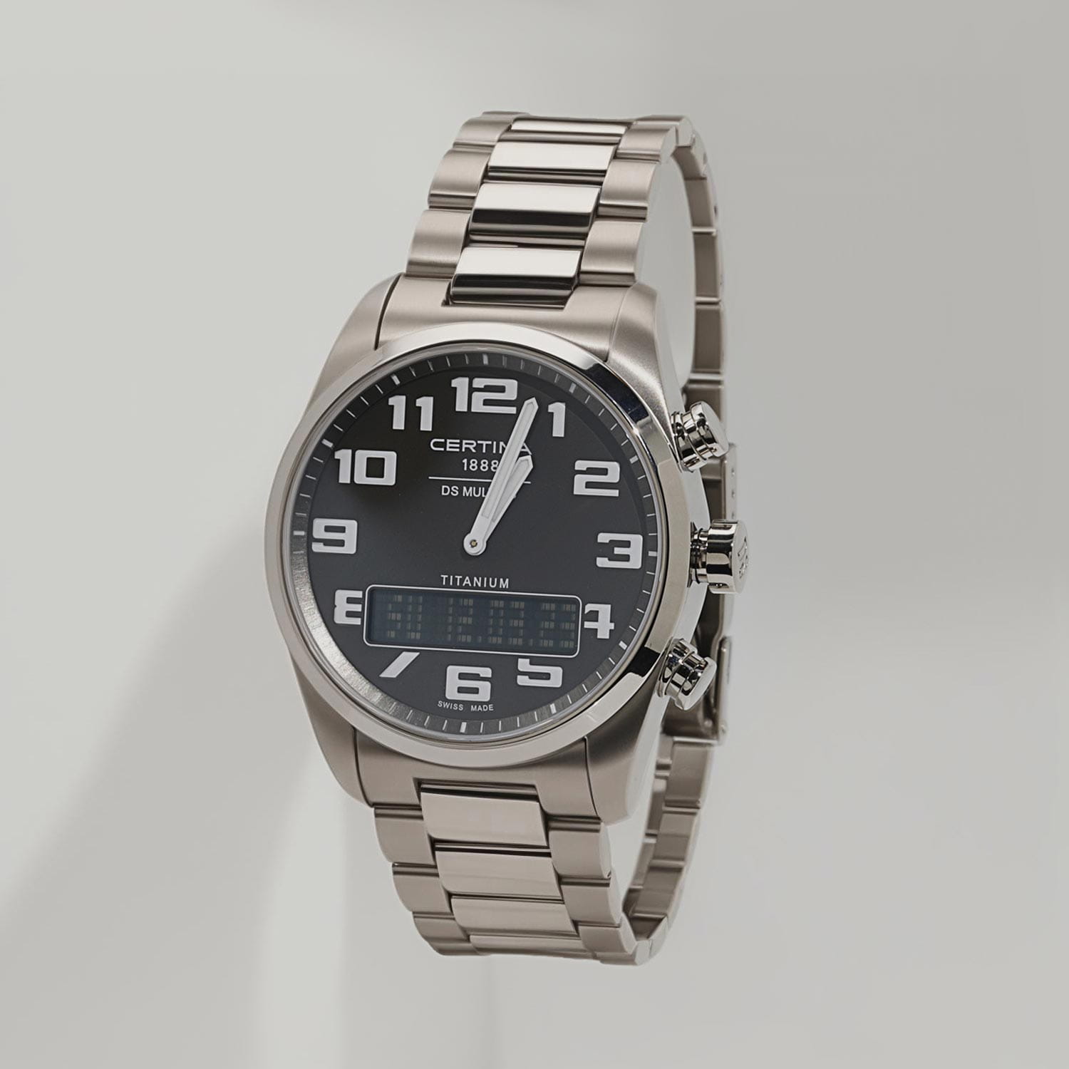 Certina Certina DS Multi C020.419.44.082.01  — детали корпуса и титановый