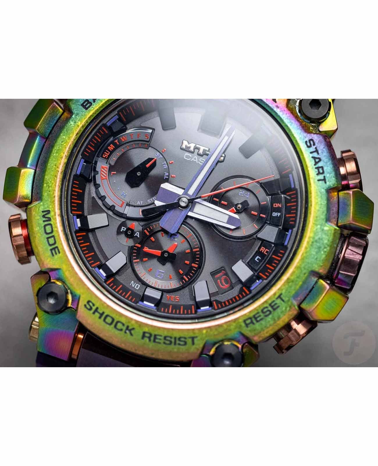Casio Casio G-Shock MTG-B3000PRB-1A электронные мужские часы часы крупный план черный циферблата