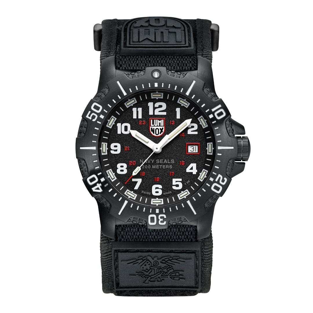 Luminox XS.4231.SET мужские часы застежка крупным планом