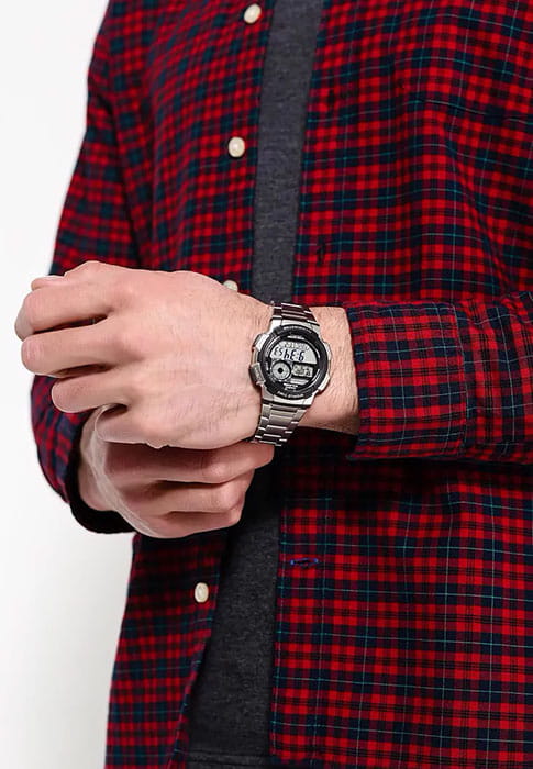Casio AE-1000WD-1A мужские часы застежка крупным планом