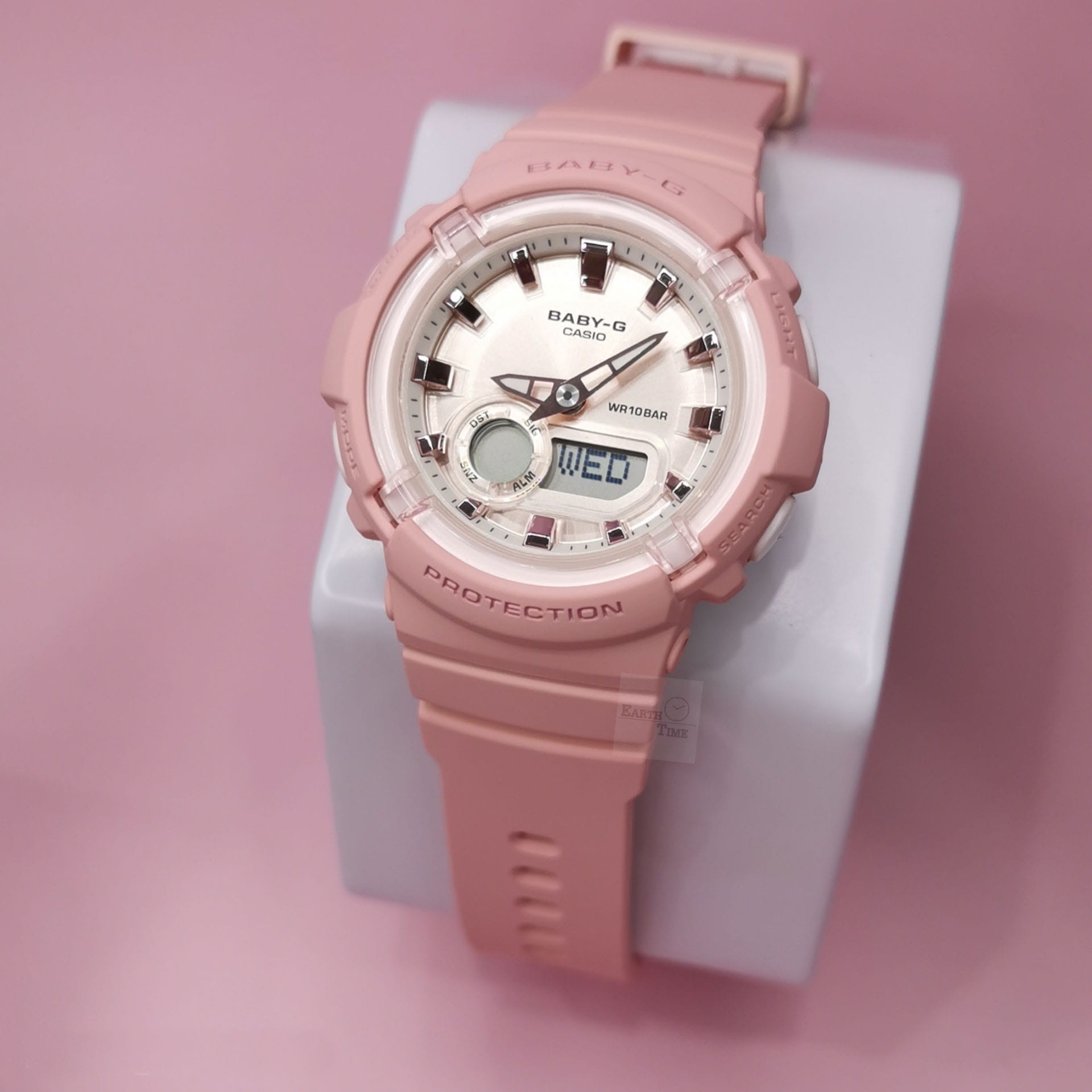 Casio BGA-280-4A женские часы застежка крупным планом