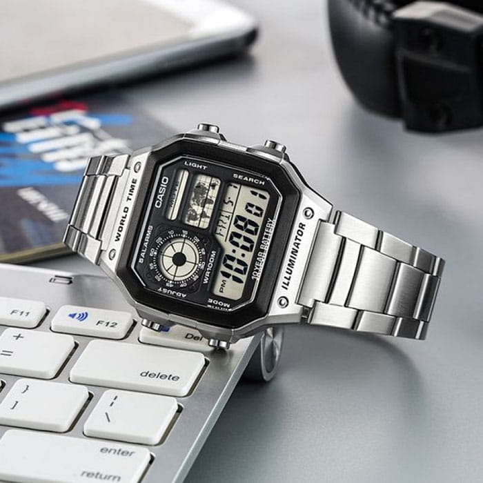 Casio Casio Collection AE-1200WHD-1AVDF (AE-1200WHD-1A) япония наручные мужские часы заводная головка с логотипом Casio