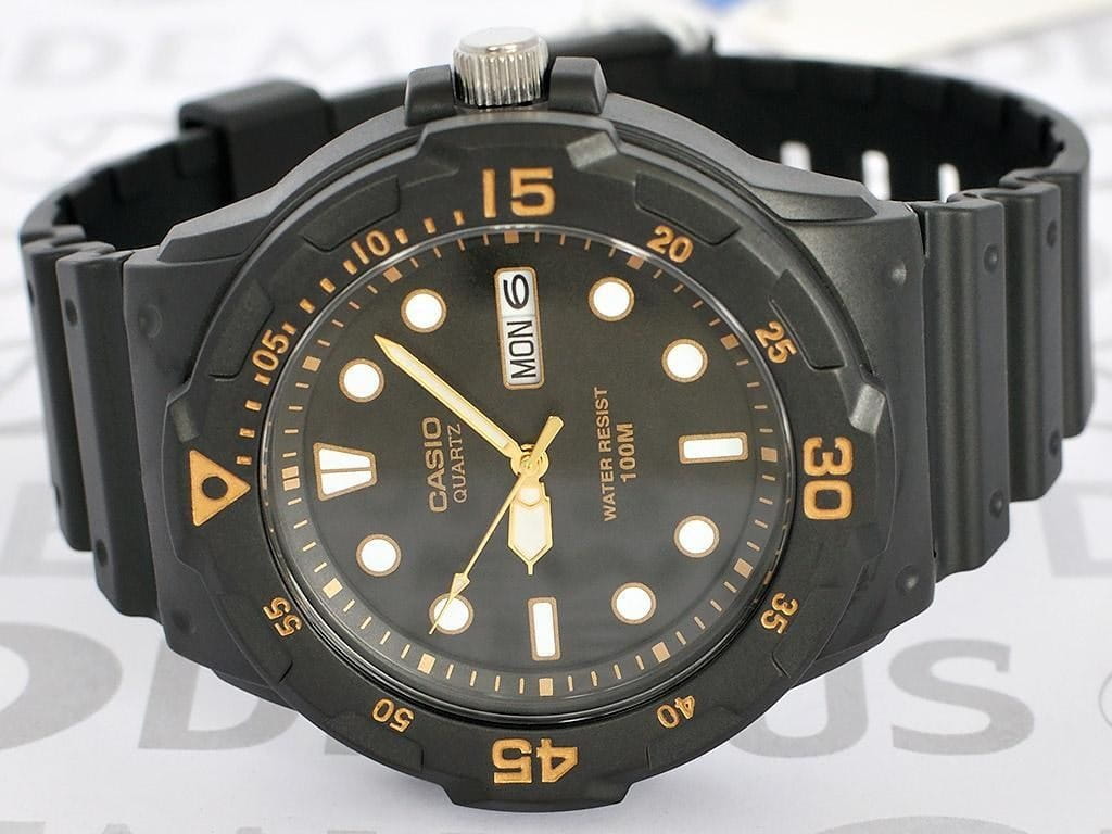 Casio Casio Collection MRW-200H-1EVDF (MRW-200H-1E) кварцевые часы с аксессуарами мужские часы модель MRW-200H-1E