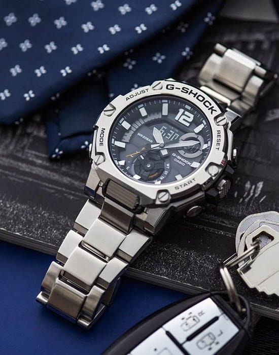 Casio GST-B300SD-1AER мужские часы застежка крупным планом
