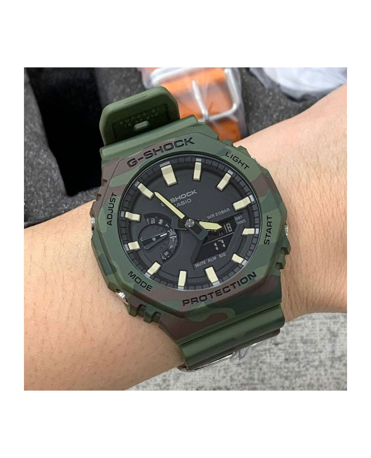 Casio Casio G-Shock GAE-2100WE-3A , наручные мужские часы фото под углом