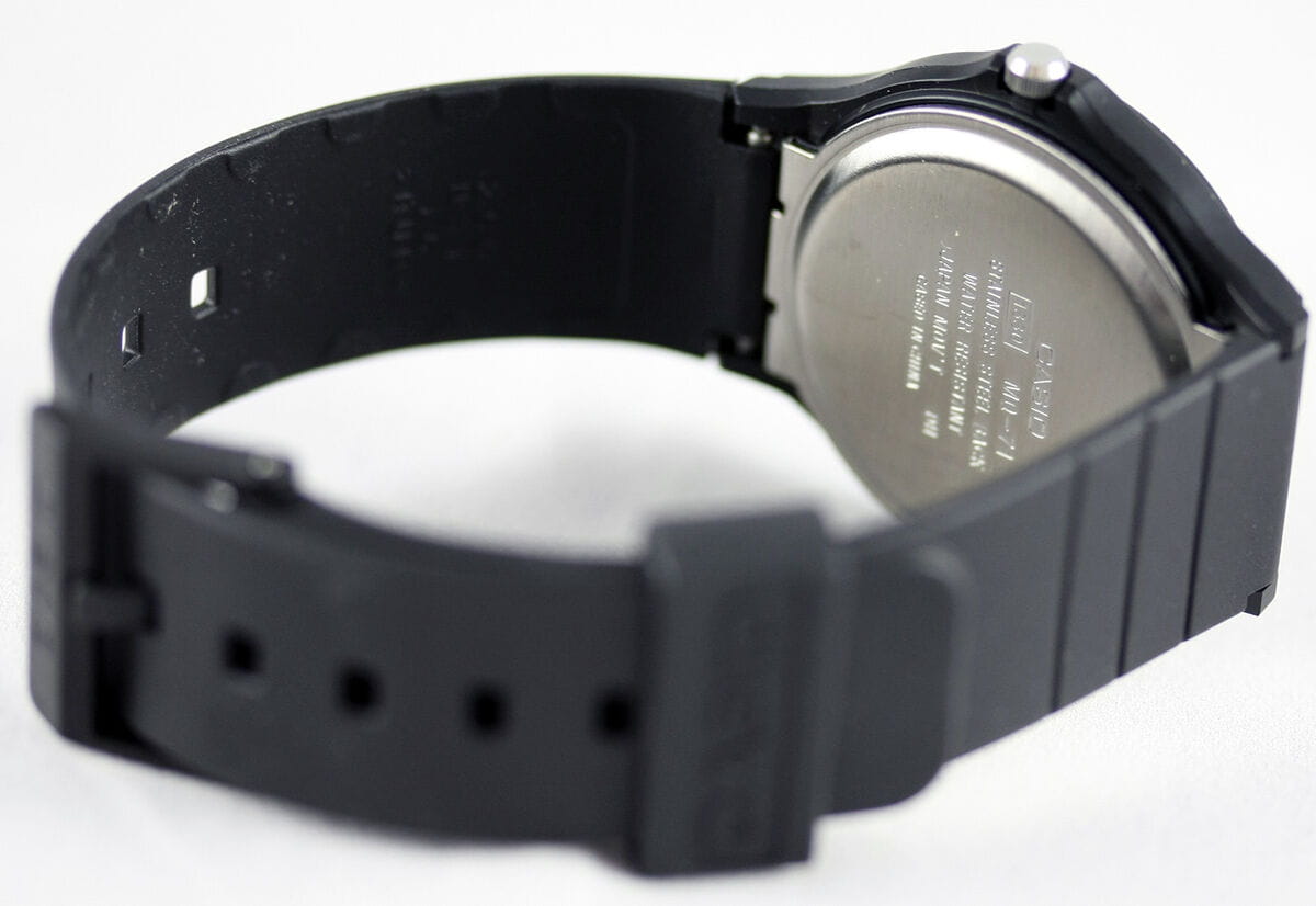 Casio Casio Collection MQ-71-4BDF (MQ-71-4B) мужские часы черный циферблат на запястье