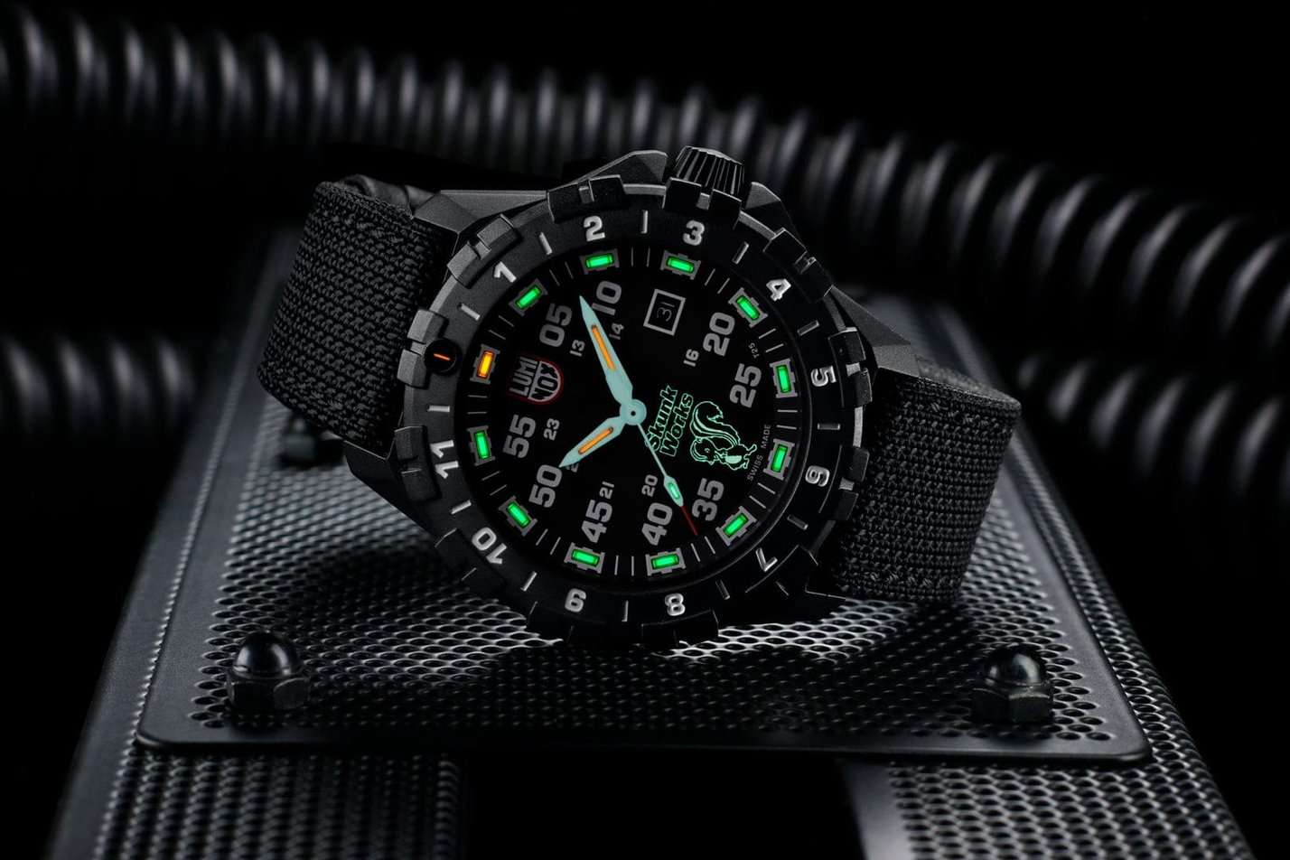 Luminox Luminox XA.6442.H , наручные мужские часы фото под углом