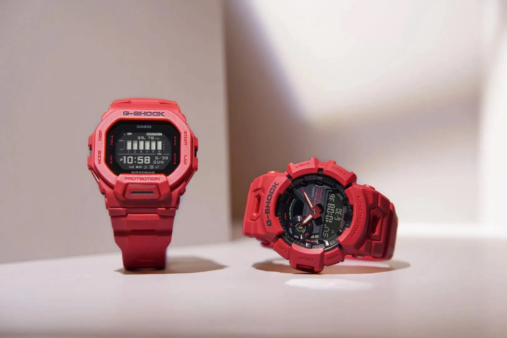 Casio Casio G-Shock GBA-900RD-4A мужские часы черный циферблат на запястье