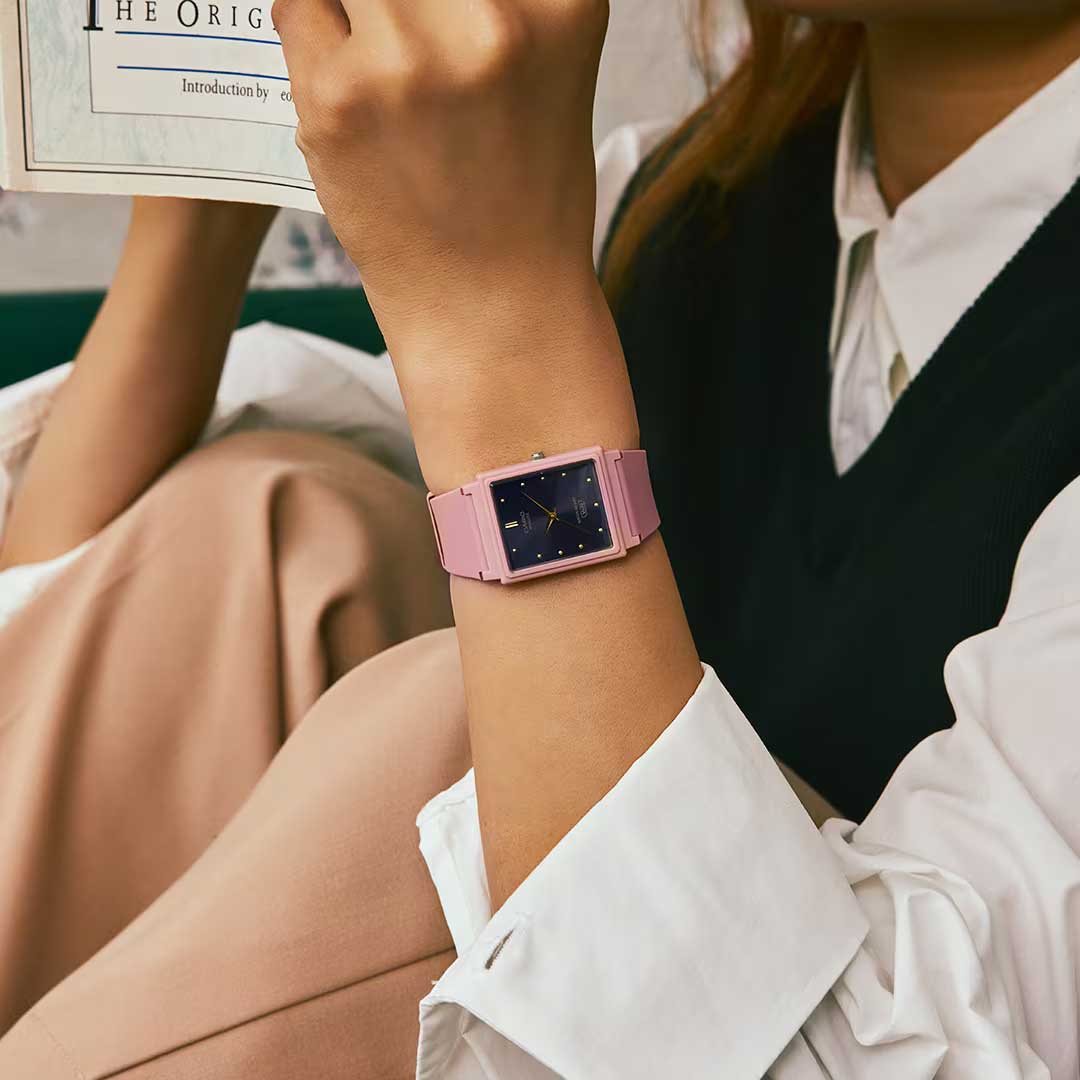 Casio Casio Collection MQ-38UC-4A , наручные мужские часы фото под углом