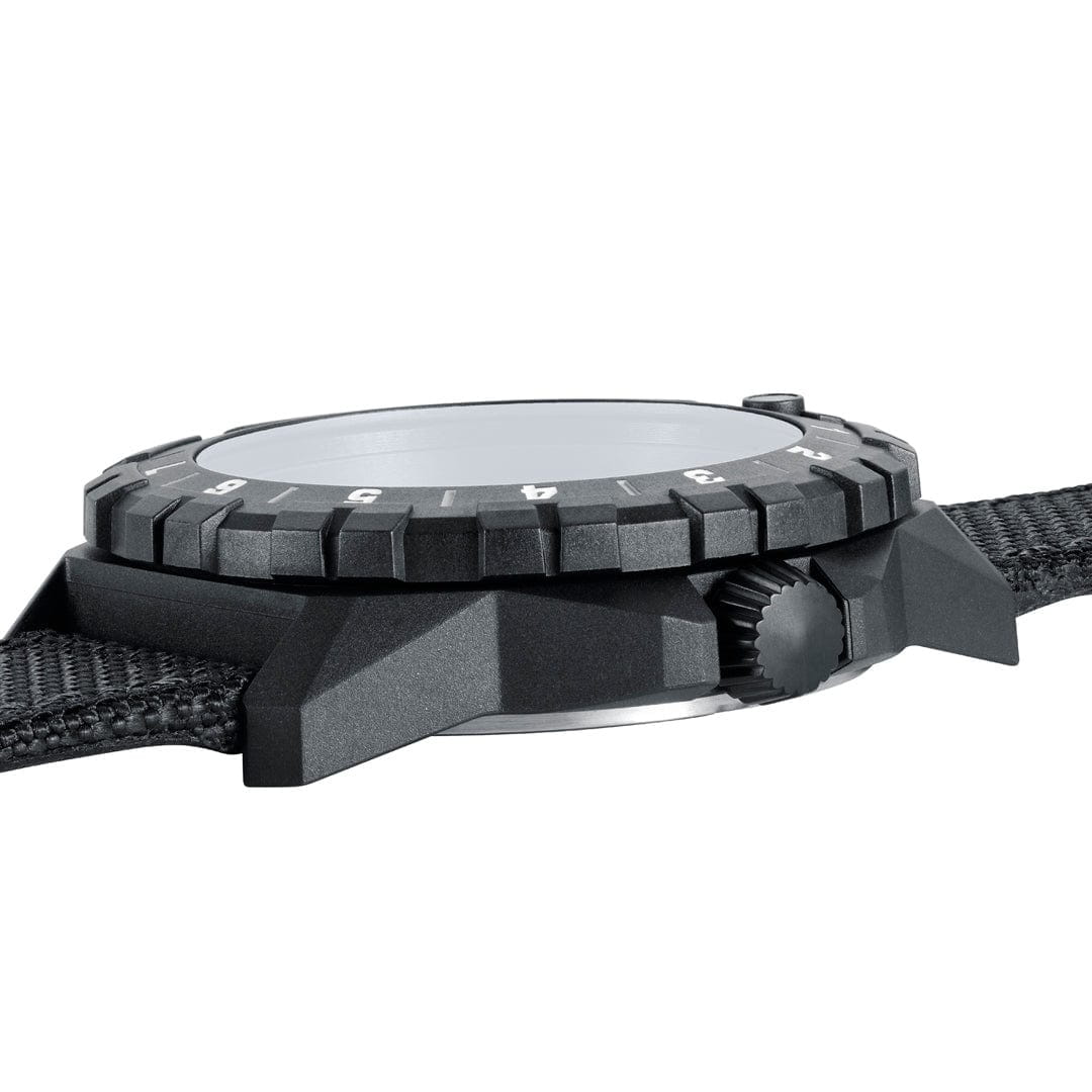 Luminox Luminox XA.6442.H  - задняя крышка пластик корпуса, швейцария часы