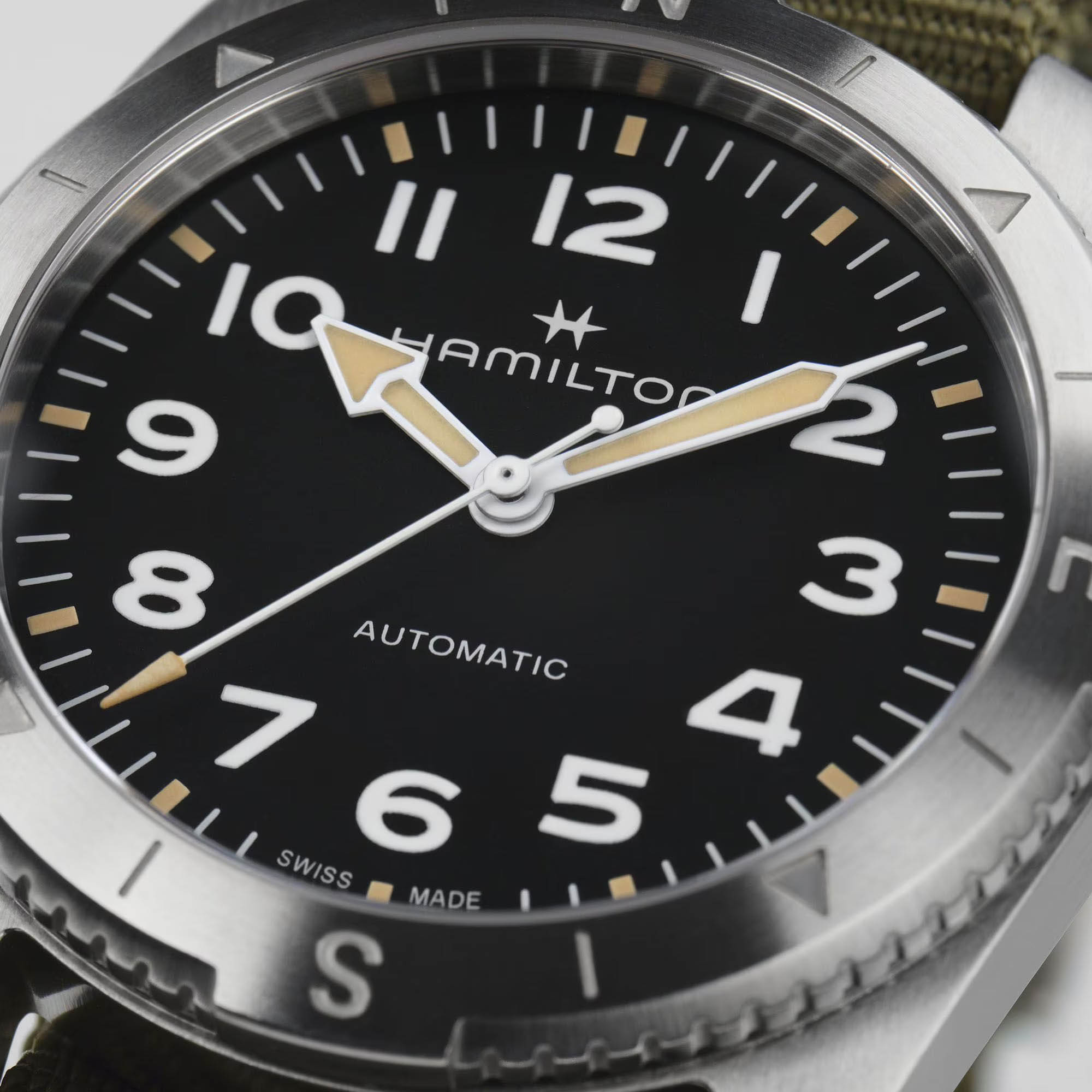 Hamilton Hamilton Khaki Field Expedition Auto H70225931 , наручные женские часы фото под углом