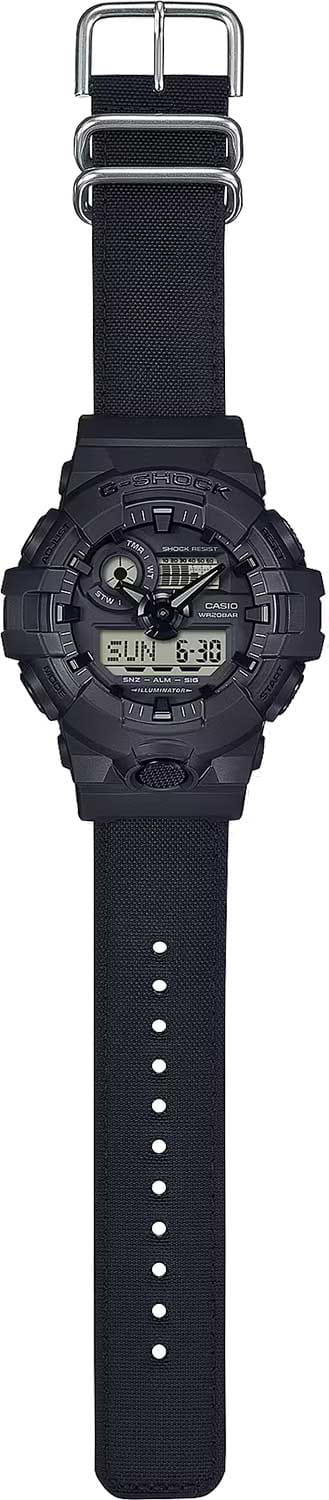 Casio Casio G-Shock GA-700BCE-1A (GA-700BCE-1A) мужские часы черный циферблат на запястье