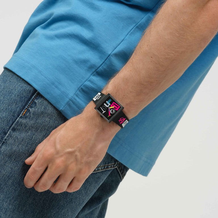 Swatch Swatch Pierced Edge SO34B100 мужские часы цветной циферблат на запястье