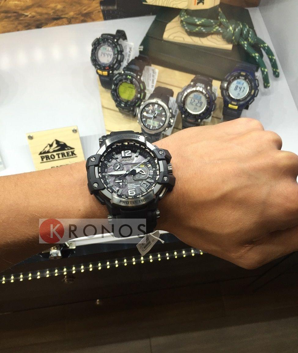 Casio Casio G-Shock GPW-1000-1B , наручные мужские часы фото под углом
