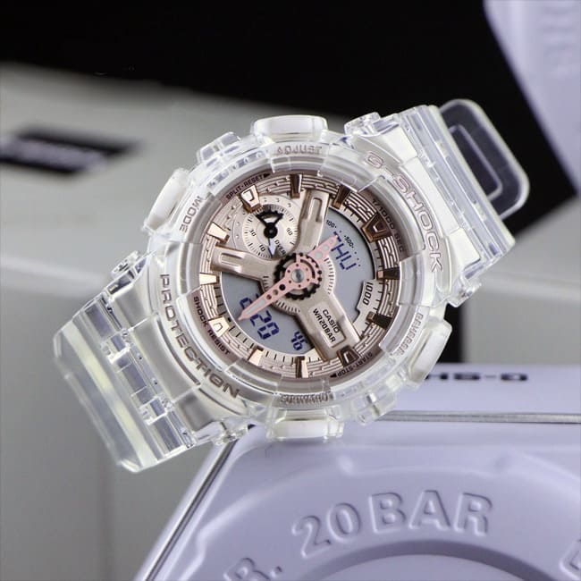 Casio GMA-S110SR-7A женские часы застежка крупным планом