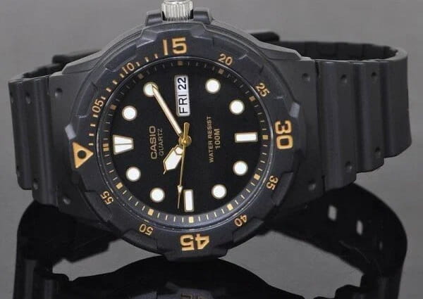 Casio Casio Collection MRW-200H-1EVDF (MRW-200H-1E) япония наручные мужские часы заводная головка с логотипом Casio