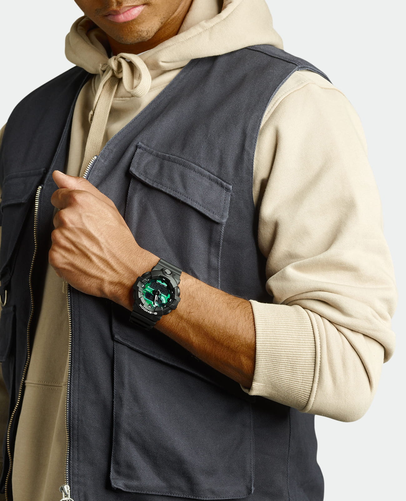 Casio Casio G-Shock GA-700MG-1A GA-700, наручные мужские часы фото под углом