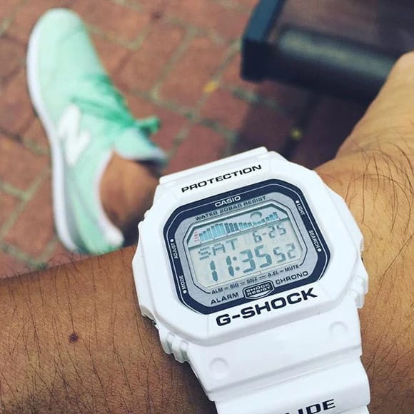 Casio Casio G-Shock GLX-5600-7 , наручные мужские часы фото под углом