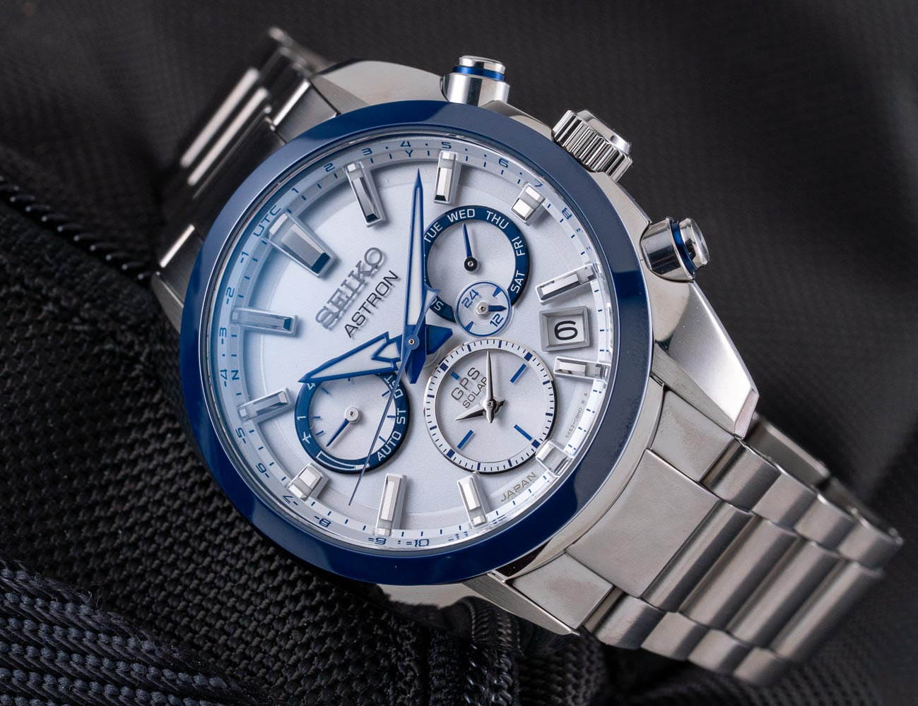 Seiko Seiko Astron GPS Solar SSH093J1 кварцевые мужские часы часы крупный план серебристый циферблата
