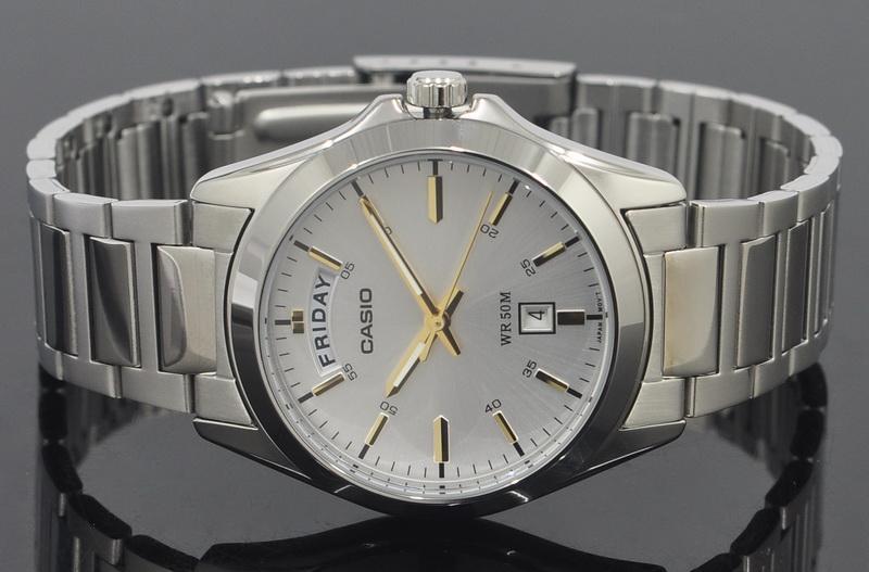 Casio Casio Collection MTP-1370D-7A2VDF (MTP-1370D-7A2) мужские часы серебристый циферблат на запястье
