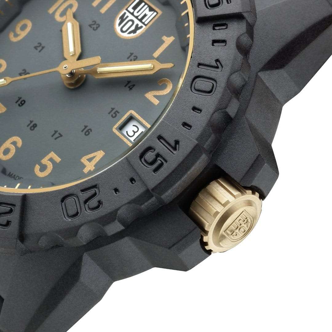 Оригинальные часы Luminox Luminox Navy SEAL 3500 XS.3508.GOLD кварцевые калибр механизма ronda 515 общий вид