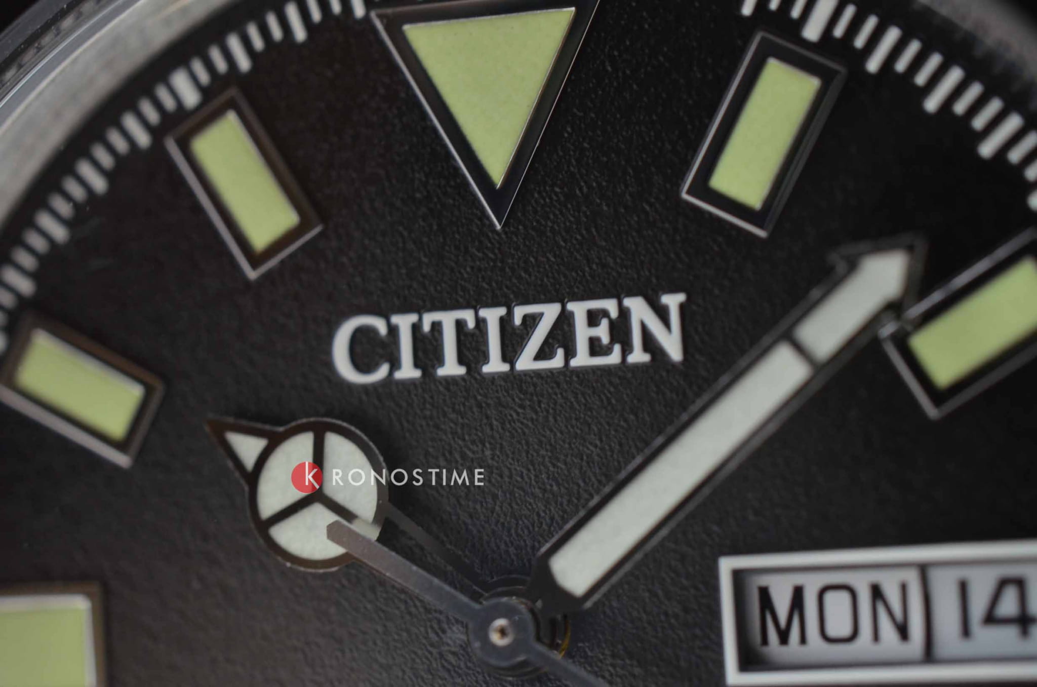 Citizen Citizen Promaster NY0120-01E , наручные мужские часы фото под углом