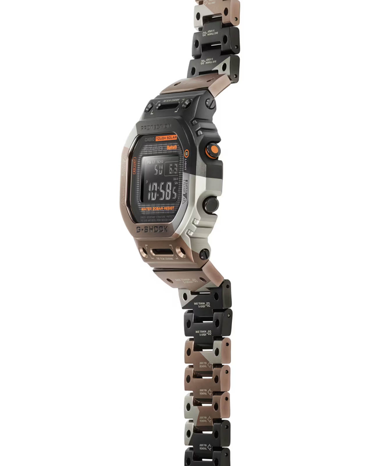 Casio Casio G-Shock GMW-B5000TVB-1DR электронные мужские часы часы крупный план  циферблата
