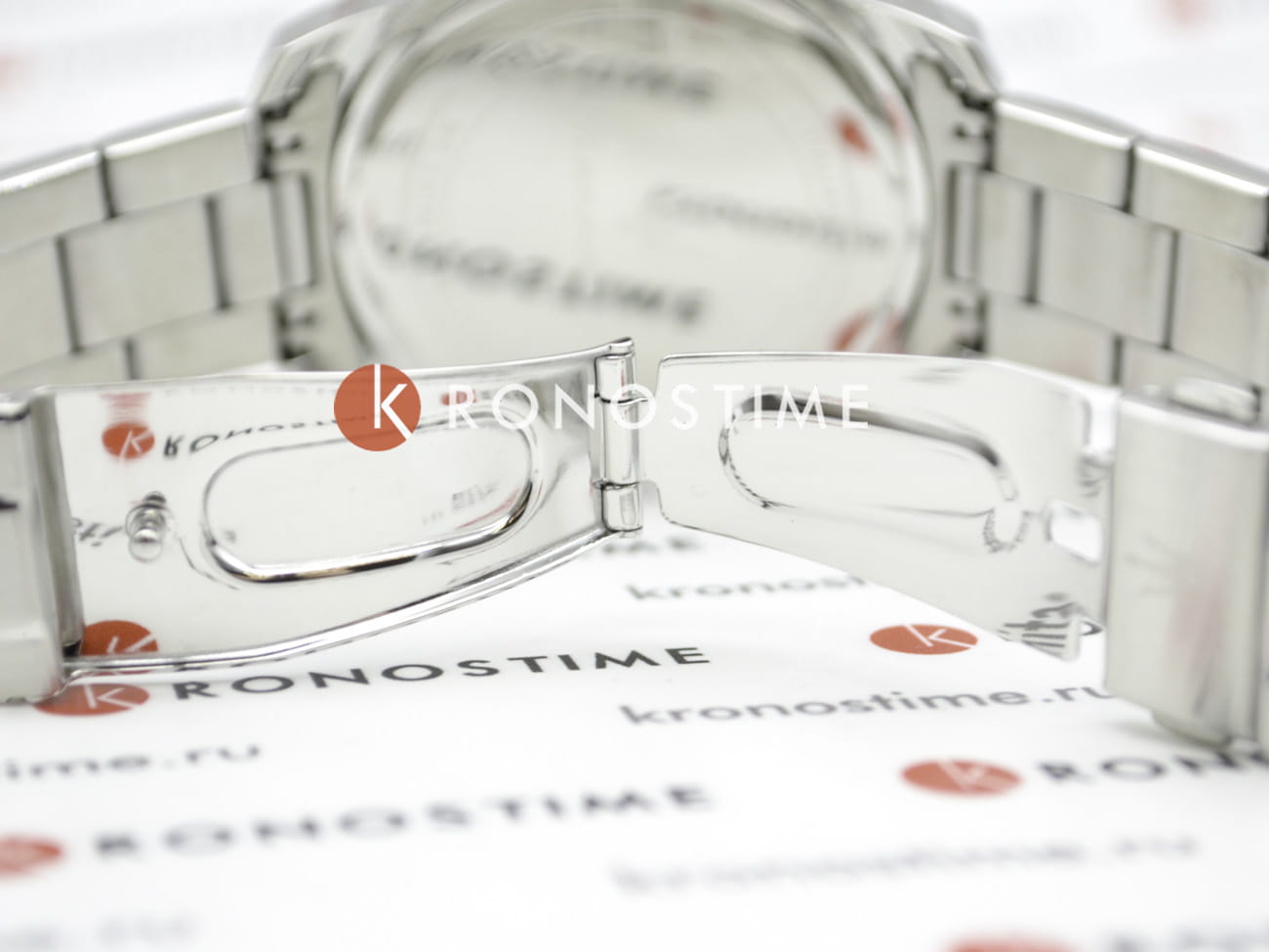 Maserati Maserati R8853121004  — детали корпуса и нержавеющая сталь