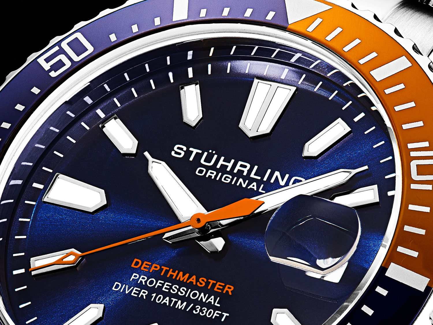 Stuhrling Stuhrling Aquadiver 3950A.12,  сша мужские часы на браслете нержавеющая сталь боковой вид