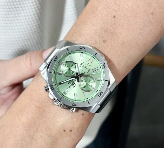 Casio Casio Edifice EFV-640D-3A EFV, наручные мужские часы фото под углом