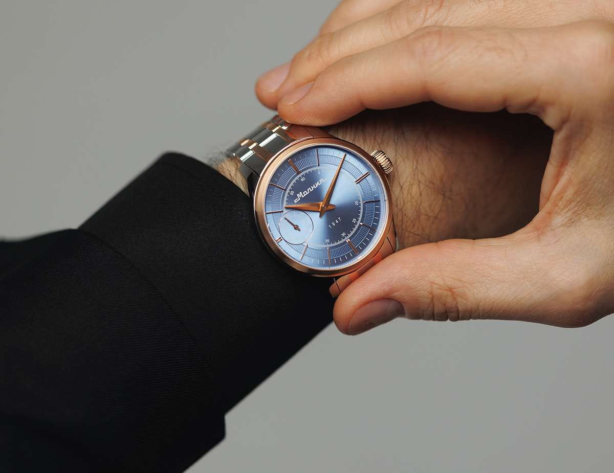 Молния Молния Дебют 0200106-1.0 механические мужские часы часы крупный план голубой циферблата