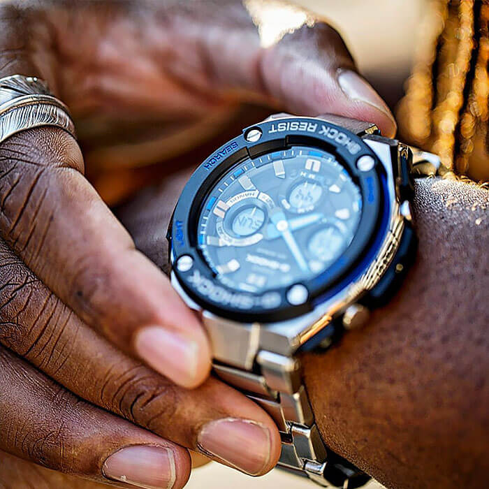 Casio Casio G-Shock GST-W100D-1A2 мужские часы черный циферблат на запястье