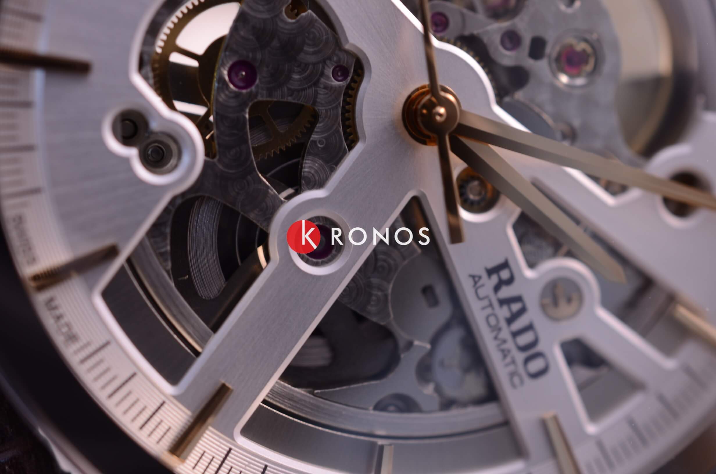 Rado Rado Centrix Automatic Open Heart R30179105 механические мужские часы часы крупный план черный циферблата