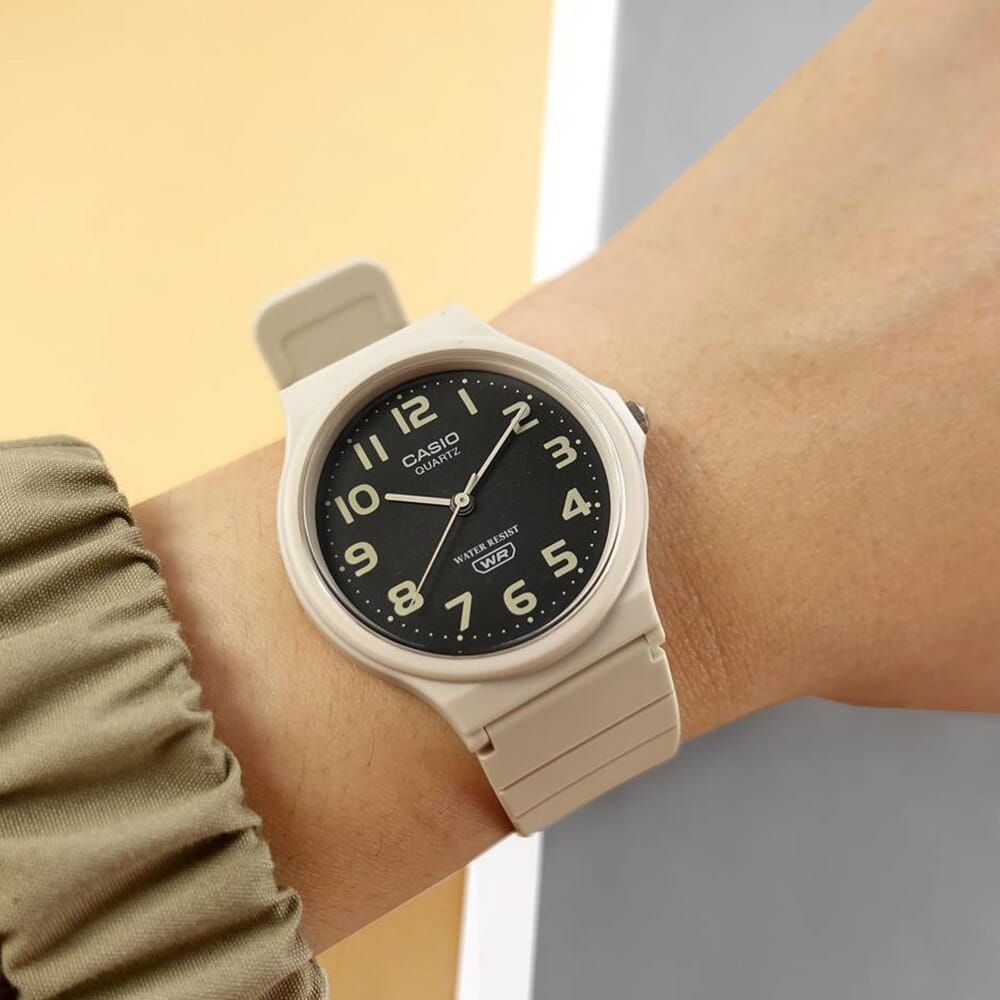 Casio Casio Collection MQ-24UC-8BDF (MQ-24UC-8B) , наручные женские часы фото под углом