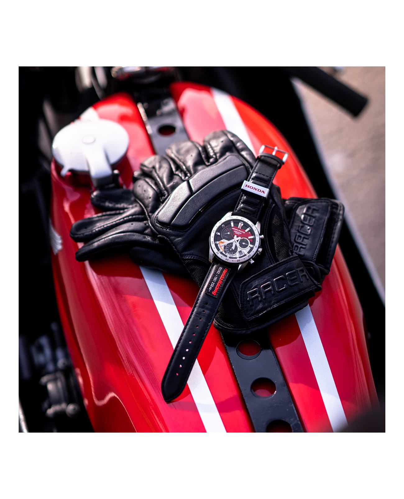 Casio Casio Edifice EQS-930HR-1A EQS — детали корпуса и кожаный