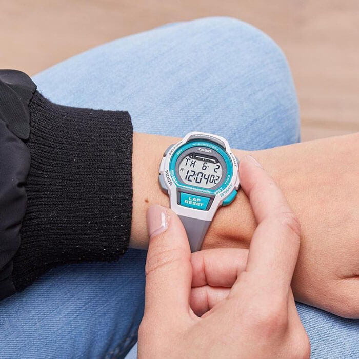 Casio Casio Collection LWS-1000H-8A , наручные женские часы фото под углом