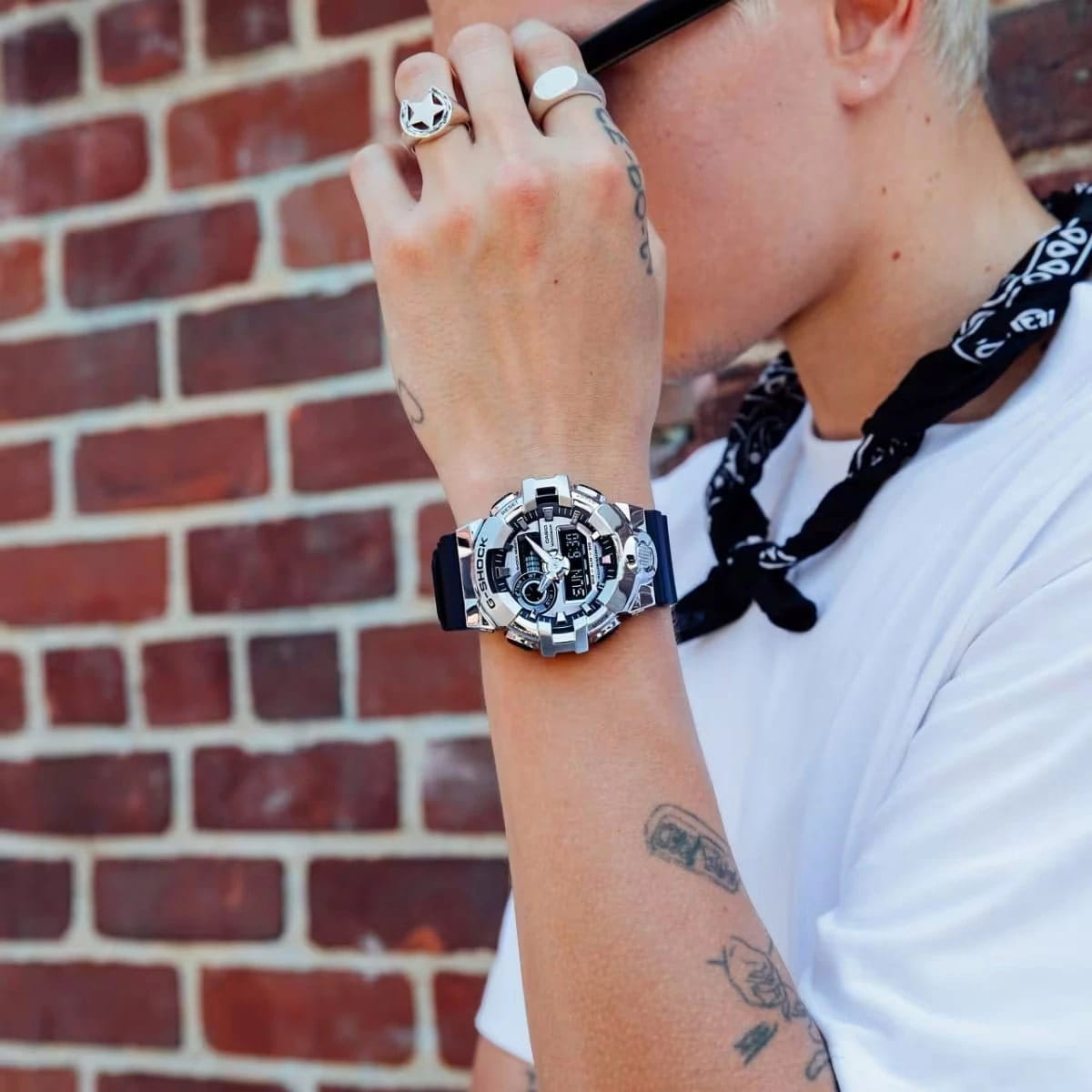 Casio Casio G-Shock GM-700-1A (GM-700-1AER), g-shock япония женские часы на браслете силикон боковой вид