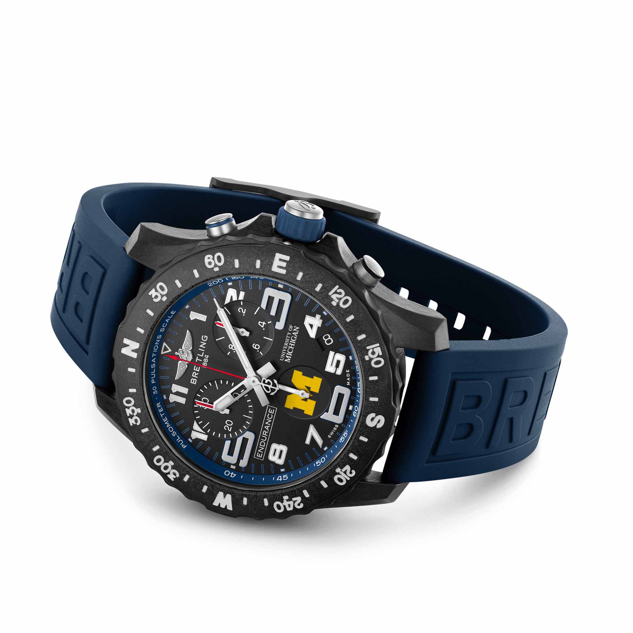 Breitling Breitling Endurance Pro University Of Michigan™ X823101C1B1S1, professional швейцария мужские часы на браслете каучук боковой вид