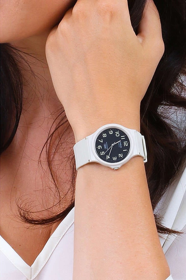 Casio Casio Collection MQ-24UC-8BDF (MQ-24UC-8B), collection япония женские часы на браслете пластик боковой вид