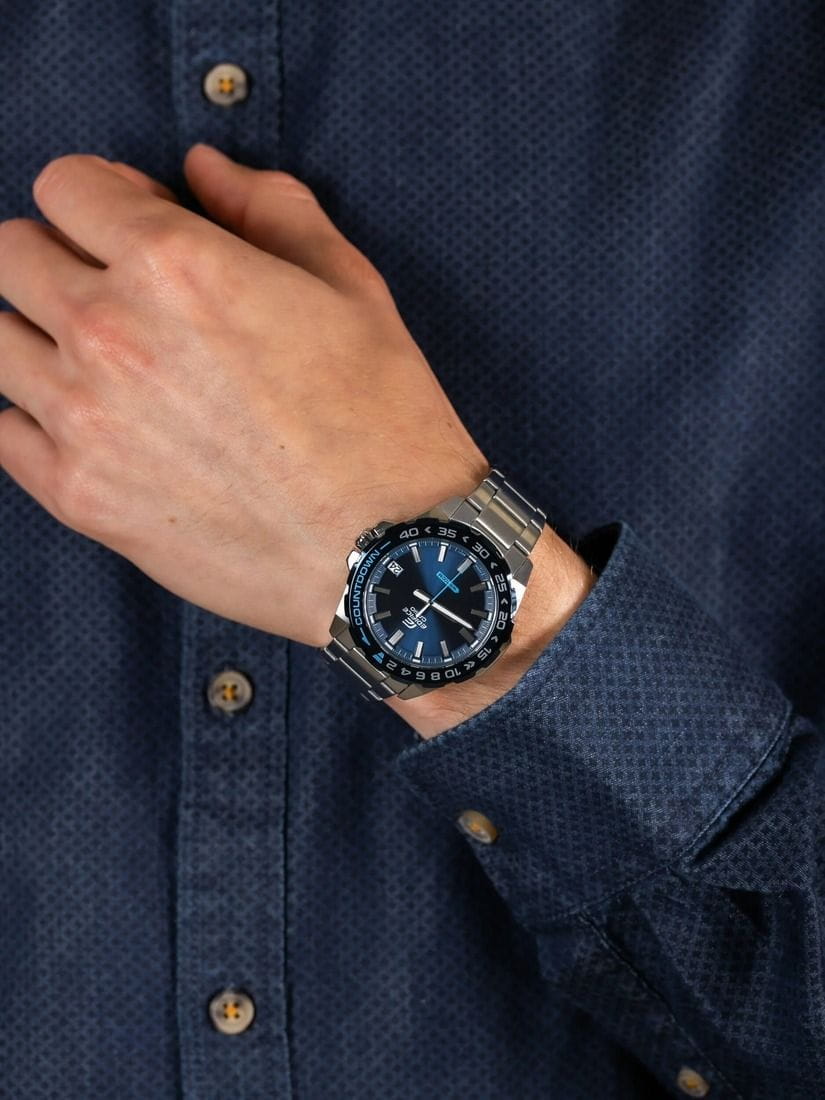 Casio Casio Edifice EFV-120DB-2A EFV, наручные мужские часы фото под углом