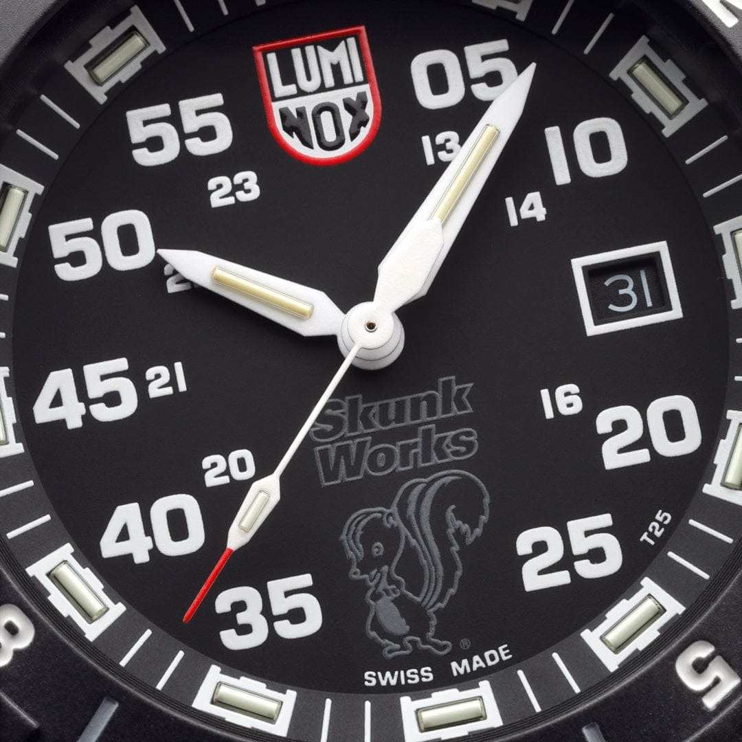 Оригинальные часы Luminox Luminox XA.6442.H кварцевые калибр механизма ronda 515 общий вид
