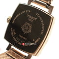 Tissot T0581093345600 наручные женские часы застежка крупным планом